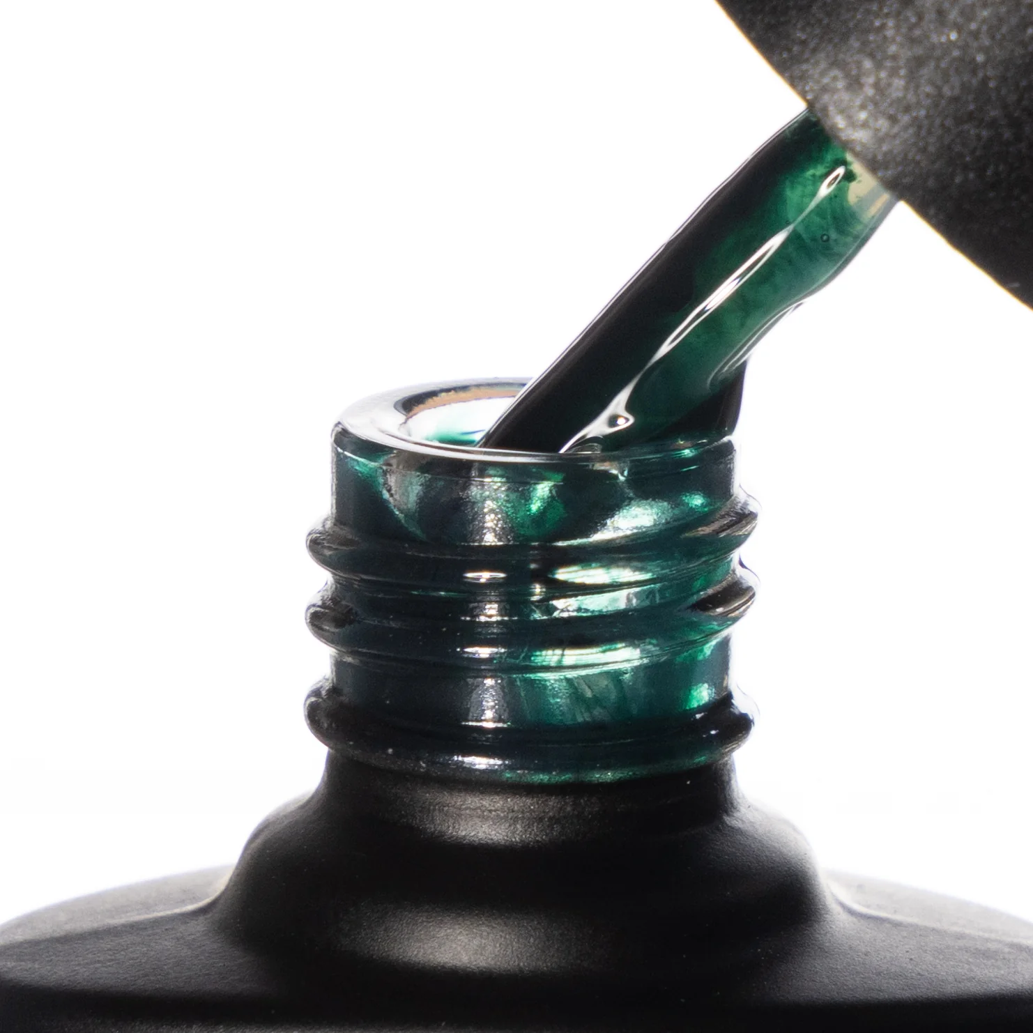 The Dark Emerald Gel Polish - Image 3